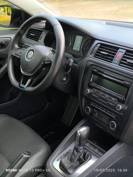 VOLKSWAGEN Jetta 2.0 4P FLEX CONFORTLINE TIPTRONIC AUTOMTICO, Foto 2