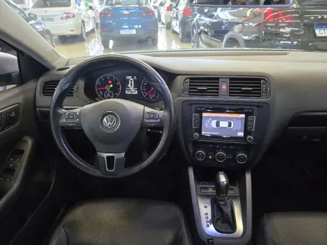 VOLKSWAGEN Jetta 2.0 4P FLEX CONFORTLINE TIPTRONIC AUTOMTICO, Foto 10