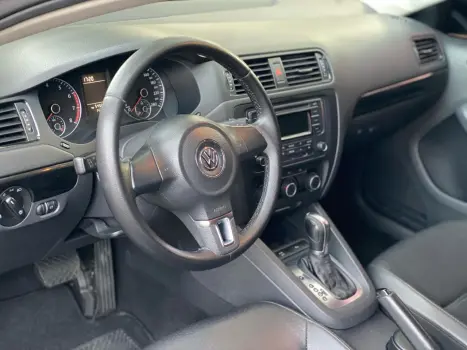 VOLKSWAGEN Jetta 2.0 4P CONFORTLINE TIPTRONIC AUTOMTICO, Foto 9