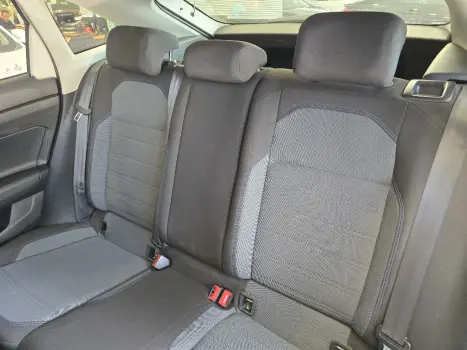 VOLKSWAGEN Nivus 1.0 4P FLEX 200 TSI COMFORTLINE TURBO AUTOMTICO, Foto 17