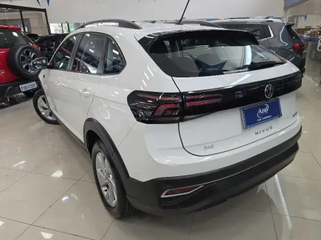 VOLKSWAGEN Nivus 1.0 4P FLEX 200 TSI COMFORTLINE TURBO AUTOMTICO, Foto 4