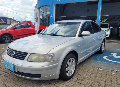 VOLKSWAGEN Passat 1.8 TURBO, Foto 2