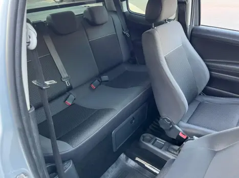 VOLKSWAGEN Saveiro 1.6 G7 ROBUST CABINE DUPLA FLEX, Foto 9