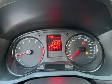 VOLKSWAGEN Saveiro 1.6 G7 ROBUST CABINE DUPLA FLEX, Foto 10