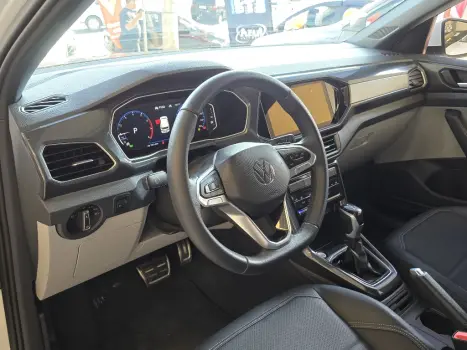 VOLKSWAGEN T-Cross 1.4 4P 250 TSI FLEX HIGHLINE AUTOMTICO, Foto 15