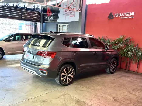 VOLKSWAGEN Taos 1.4 16V 4P FLEX 250 TSI HIGHLINE AUTOMTICO, Foto 5
