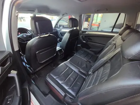 VOLKSWAGEN Tiguan 1.4 250 TSI TOTAL FLEX ALLSPACE COMFORTLINE TURBO AUTOMTICO TIPTRONIC, Foto 14