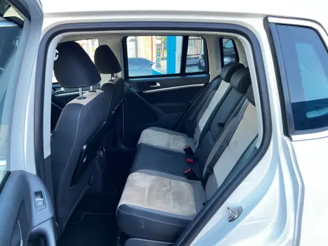 VOLKSWAGEN Tiguan 2.0 16V 4P TSI 4WD TURBO AUTOMTICO, Foto 12