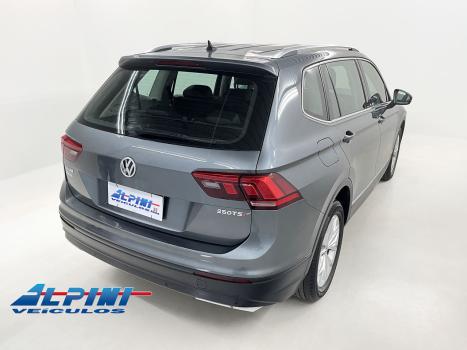 VOLKSWAGEN Tiguan , Foto 4