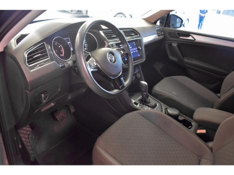 VOLKSWAGEN Tiguan , Foto 10