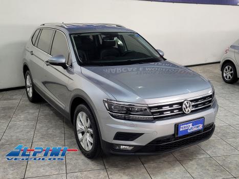 VOLKSWAGEN Tiguan , Foto 2