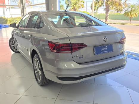 VOLKSWAGEN Virtus 1.0 4P 200 TSI FLEX COMFORTLINE AUTOMTICO, Foto 4