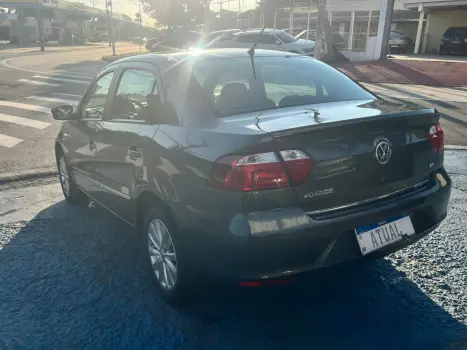 VOLKSWAGEN Voyage 1.6 4P FLEX HIGHLINE, Foto 6