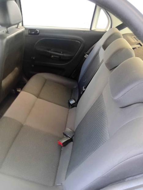 VOLKSWAGEN Voyage 1.6 4P FLEX, Foto 9