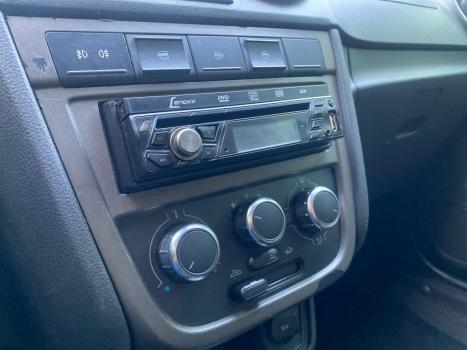 VOLKSWAGEN Voyage 1.6 4P TREND FLEX, Foto 9