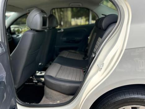 VOLKSWAGEN Voyage 1.6 4P COMFORTLINE FLEX, Foto 8