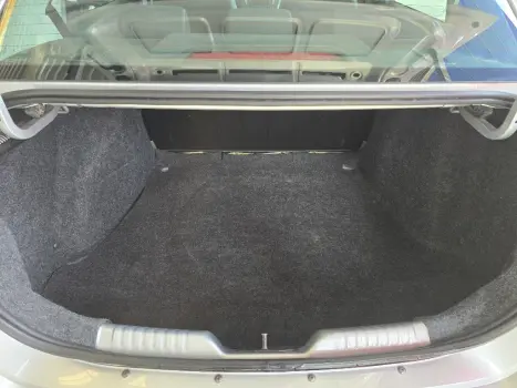 VOLKSWAGEN Voyage 1.6 4P FLEX MSI, Foto 17
