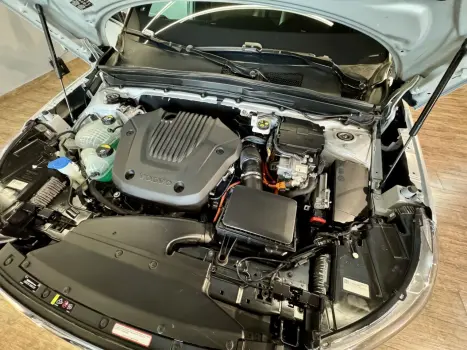 VOLVO XC40 1.5 16V 4P T5 RECHARGE HBRIDO INSCRIPTION GEARTRONIC AUTOMTICO, Foto 9