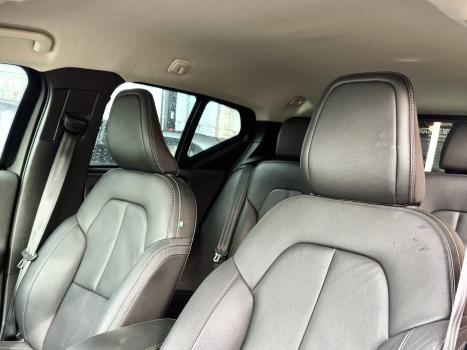 VOLVO XC40 2.0 16V 4P T5 TURBO MOMENTUM AWD GEARTRONIC AUTOMTICO, Foto 9