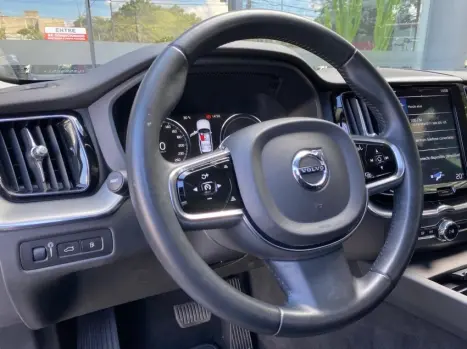 VOLVO XC60 2.0 16V 4P T8 HYBRID MOMENTUM AWD GEARTRONIC AUTOMTICO, Foto 9