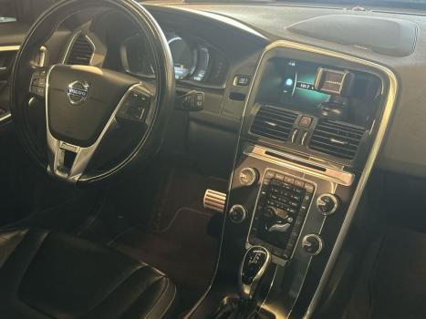 VOLVO XC60 2.0 4P T6 R DESIGN TURBO AUTOMTICO, Foto 6