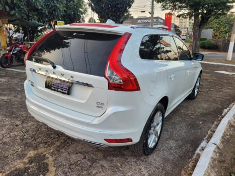 VOLVO XC60 2.4 4P AWD MOMENTUM DIESEL AUTOMTICO, Foto 6