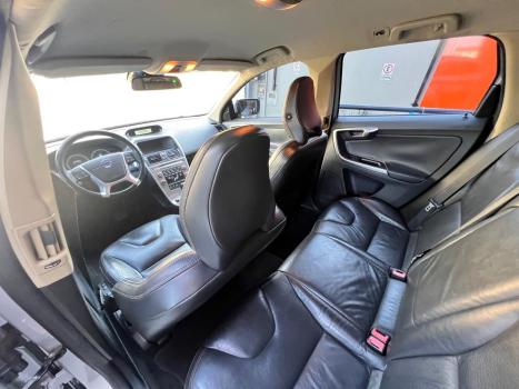 VOLVO XC60 3.0 4P CONFORT AWD TURBO AUTOMTICO, Foto 17