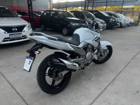 YAMAHA YS Fazer 250 LIMITED EDITION, Foto 8