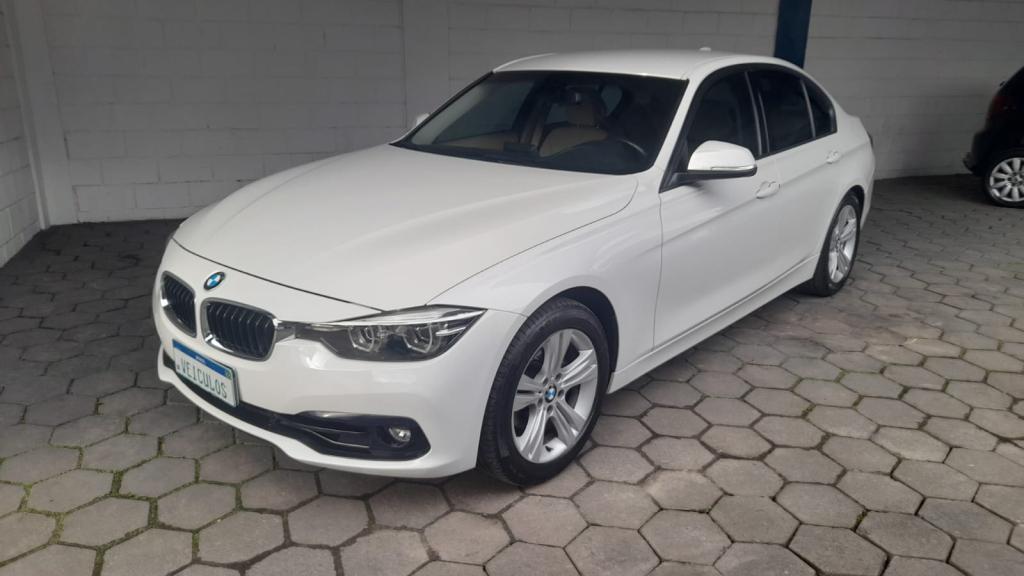 BMW 320I - Foto