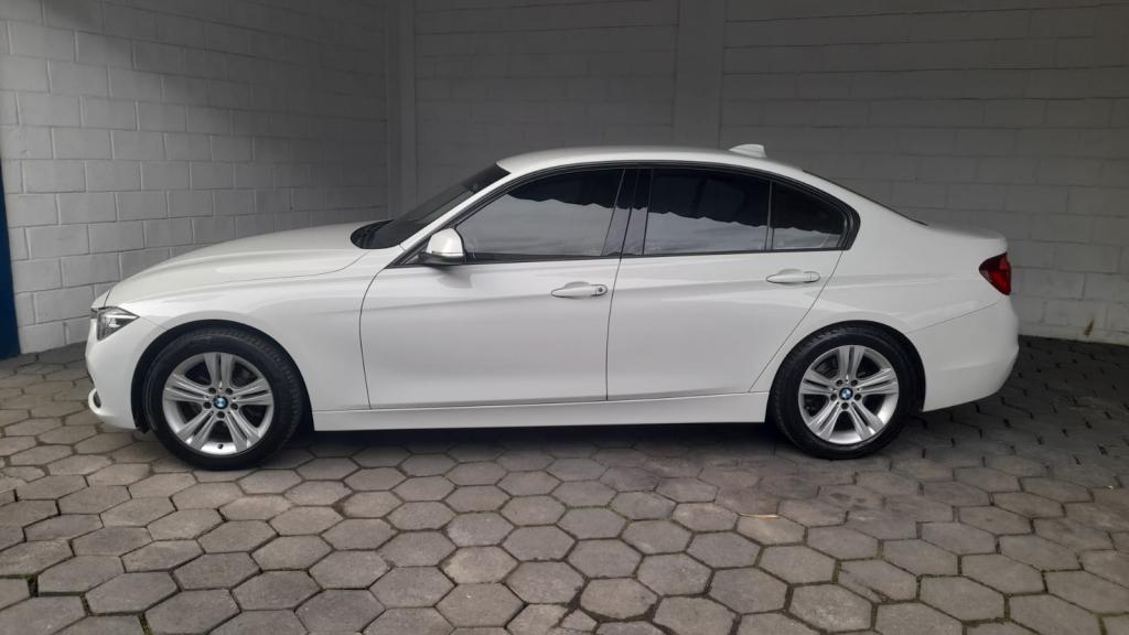 BMW 320I - Foto