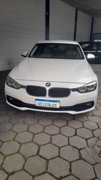 BMW 320I - Foto