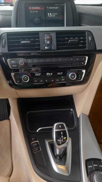 BMW 320I - Foto