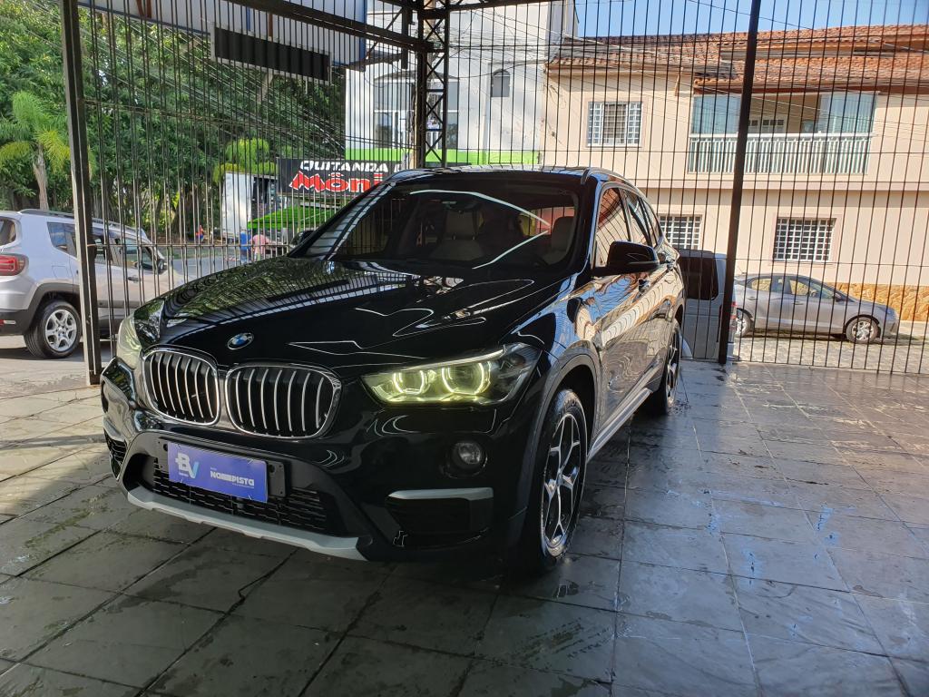 BMW X1 - Foto