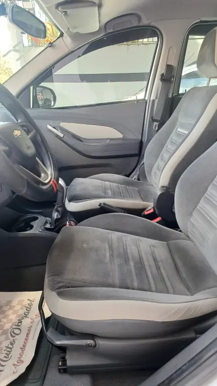 CHEVROLET Agile - Foto