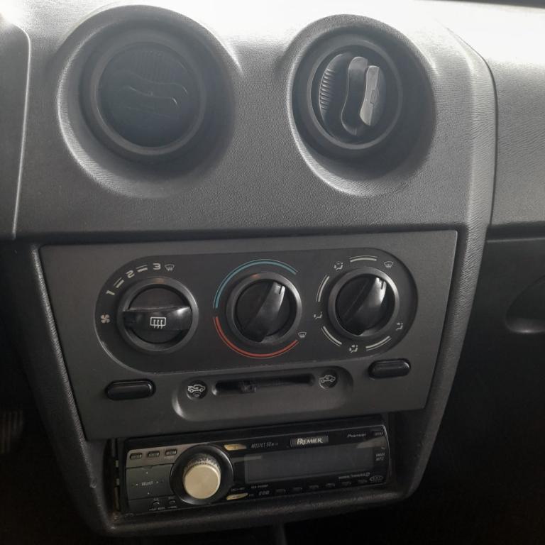 CHEVROLET Celta - Foto