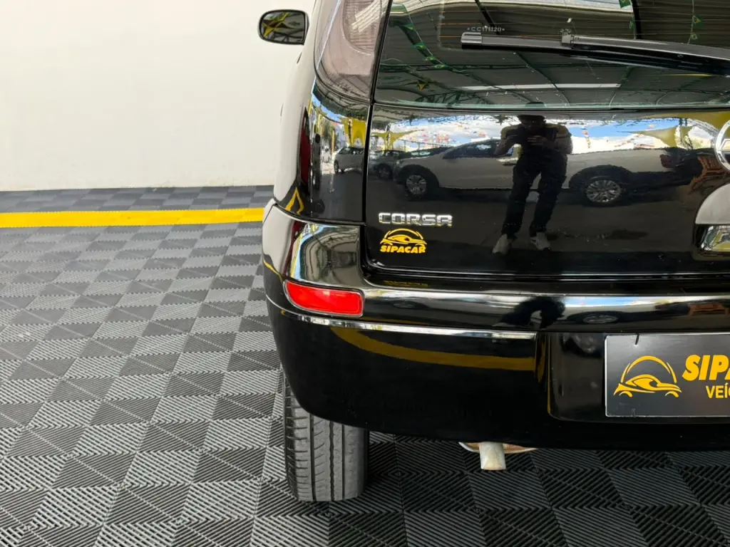 CHEVROLET Corsa Hatch - Foto