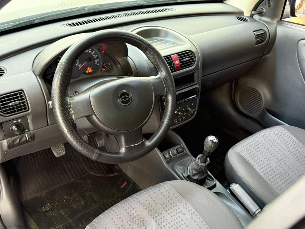 CHEVROLET Corsa Hatch - Foto