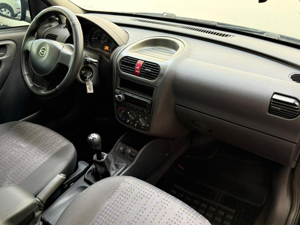 CHEVROLET Corsa Hatch - Foto