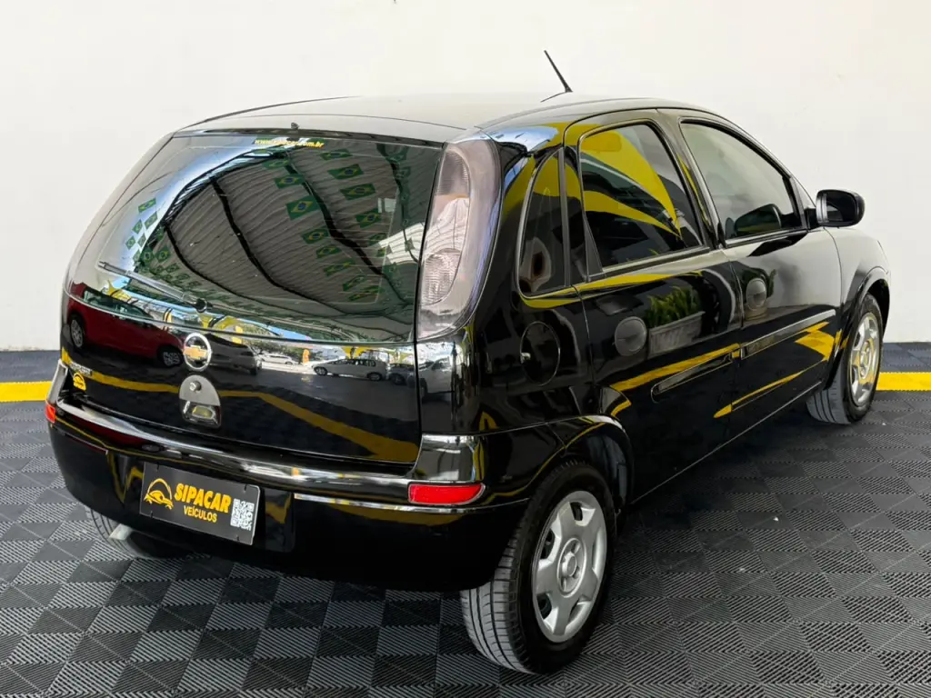 CHEVROLET Corsa Hatch - Foto