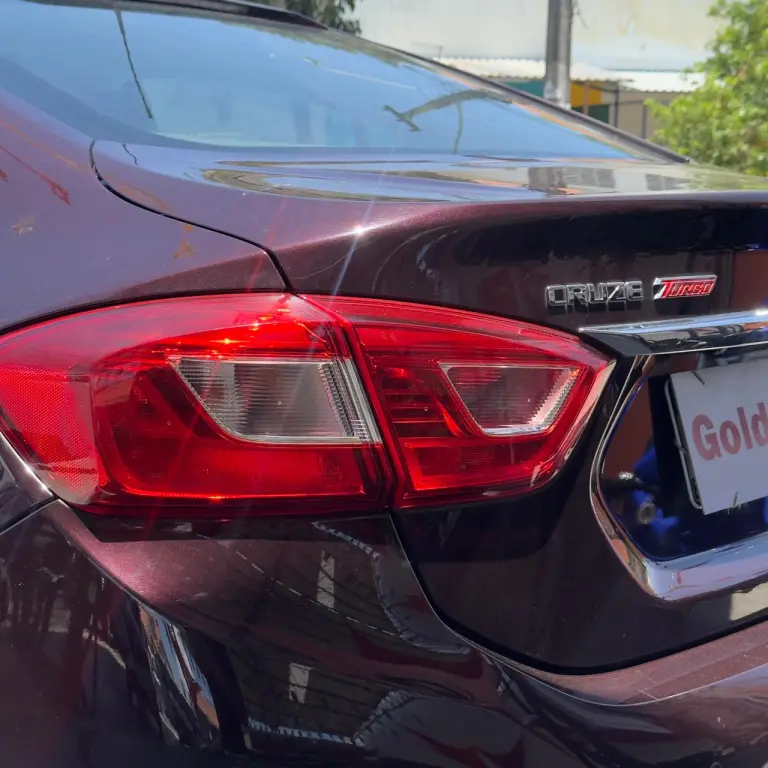 CHEVROLET Cruze Sedan - Foto