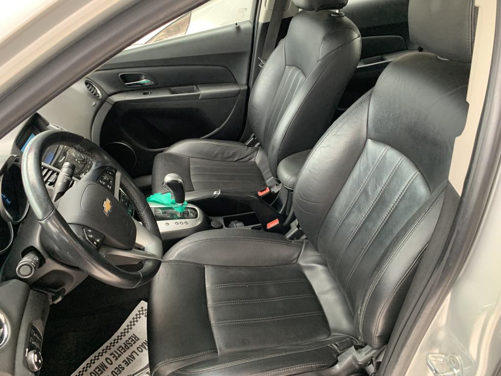 CHEVROLET Cruze Sedan - Foto