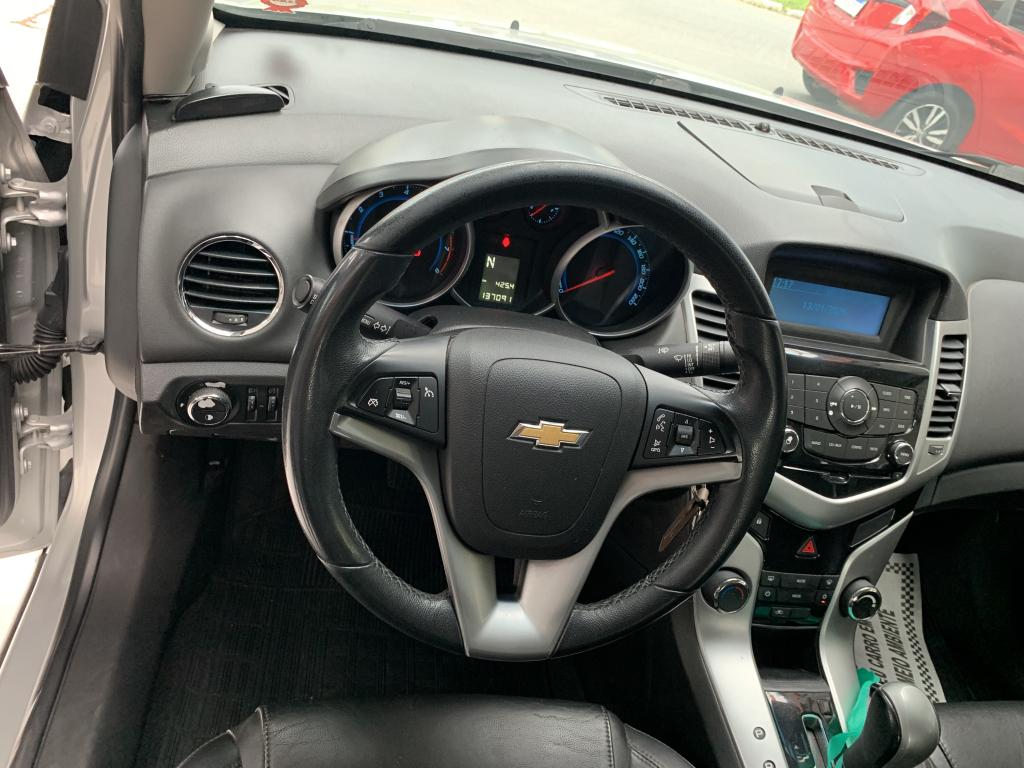 CHEVROLET Cruze Sedan - Foto