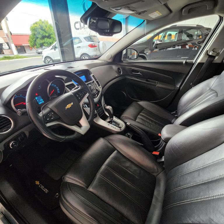 CHEVROLET Cruze Sedan - Foto