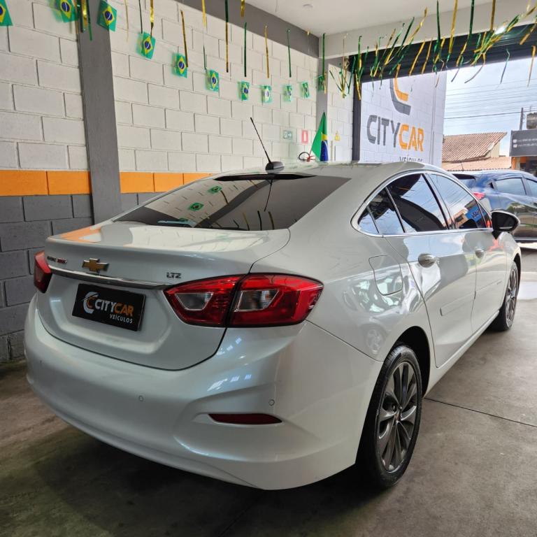 CHEVROLET Cruze Sedan - Foto