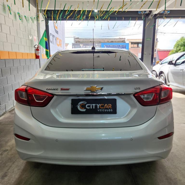 CHEVROLET Cruze Sedan - Foto