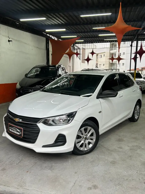 CHEVROLET Onix Hatch