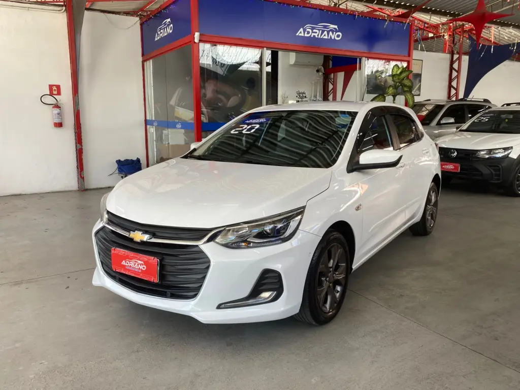 CHEVROLET Onix Hatch - Foto