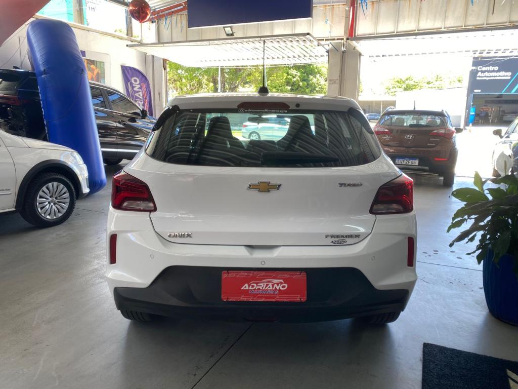 CHEVROLET Onix Hatch - Foto