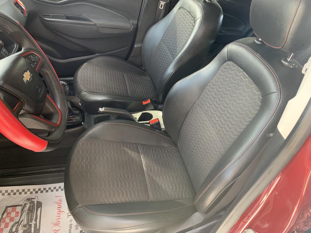 CHEVROLET Onix Hatch - Foto