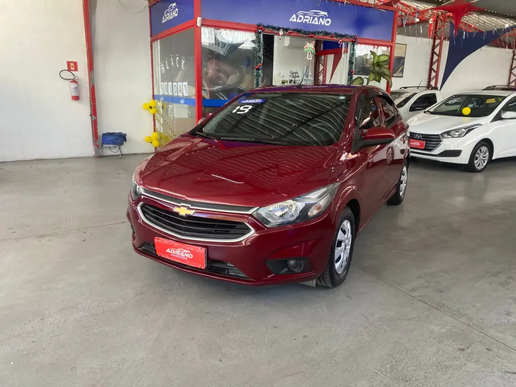 CHEVROLET Onix Hatch - Foto